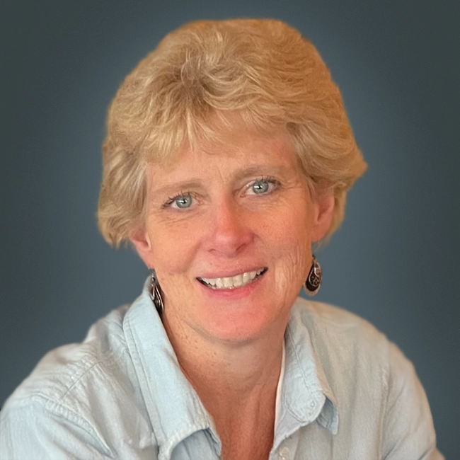 Kathy MacDougall headshot