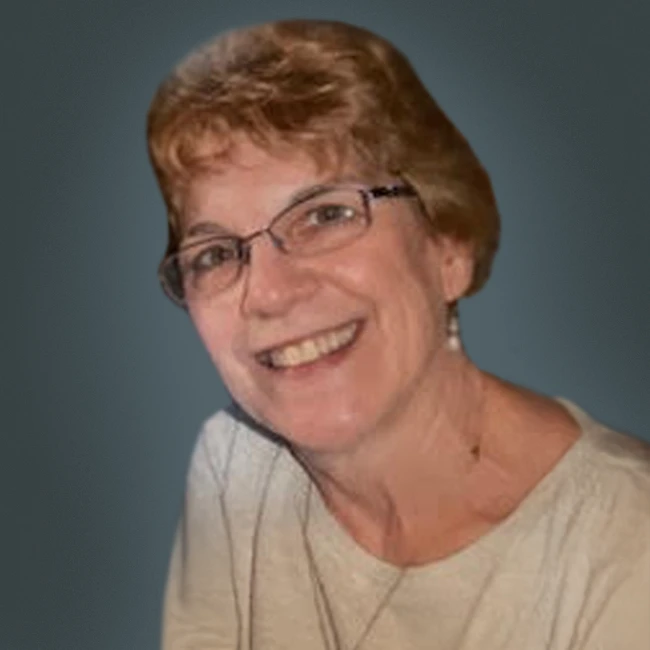 Annette Krisak headshot